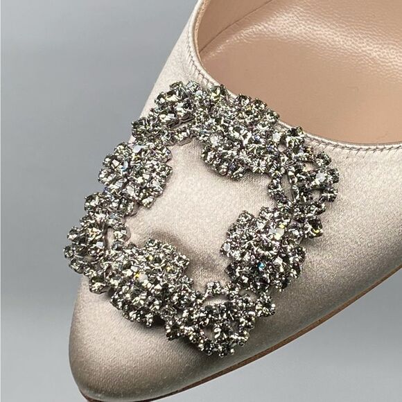 Manolo Blahnik Hangisi 70 Embellished Satin Pumps size 37 - Picture 8 of 14